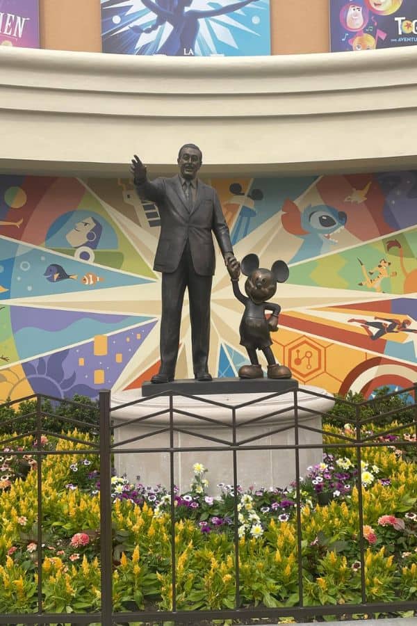 Statue of Walt Disney & Mickey Mouse at Walt Disney Studios Park